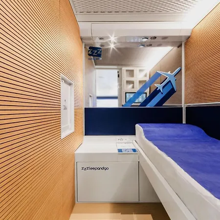 Resting Pods - Zzzleepandgo Vce Venice Airport Capsulehotel *