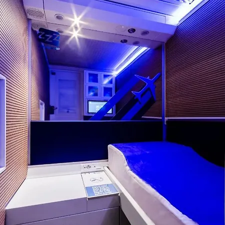 Capsulehotel Resting Pods - Zzzleepandgo Vce Venice Airport *