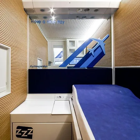 Resting Pods - Zzzleepandgo Vce Venice Airport Capsule hotel